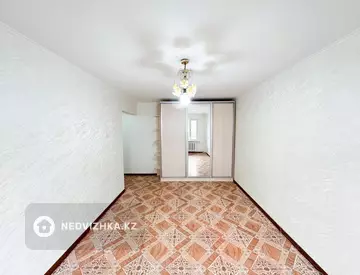 1-комнатная квартира, этаж 3 из 5, 32 м²