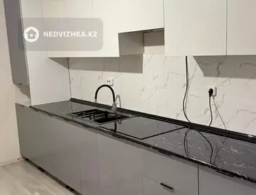 2-комнатная квартира, этаж 11 из 12, 78 м², на длительный срок