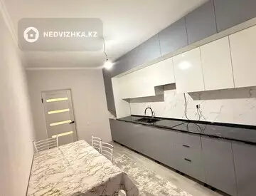 2-комнатная квартира, этаж 11 из 12, 78 м², на длительный срок