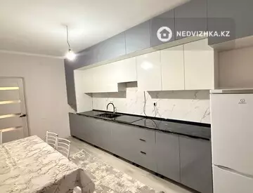 2-комнатная квартира, этаж 11 из 12, 78 м², на длительный срок