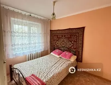 3-комнатная квартира, этаж 1 из 5, 60 м², на длительный срок