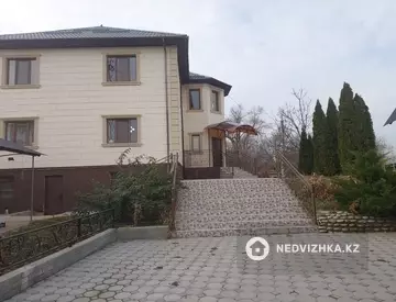 5-комнатный дом, 12 соток, 406 м²