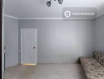 1-комнатная квартира, этаж 4 из 5, 32 м²