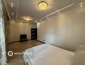 4-комнатная квартира, этаж 13 из 22, 119 м²