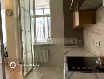 3-комнатная квартира, этаж 4 из 20, 100 м²