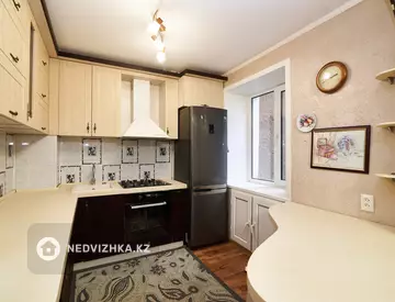 3-комнатная квартира, этаж 3 из 5, 60 м²