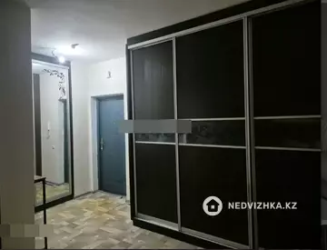 2-комнатная квартира, этаж 9 из 20, 80 м²