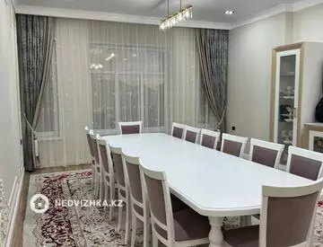 5-комнатный дом, 10 соток, 190 м²