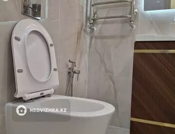 2-комнатная квартира, этаж 8 из 12, 75 м²