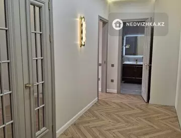 2-комнатная квартира, этаж 8 из 12, 75 м²