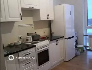 2-комнатная квартира, этаж 2 из 18, 69 м²