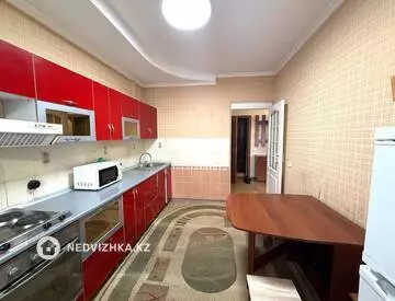 1-комнатная квартира, этаж 9 из 9, 42 м²