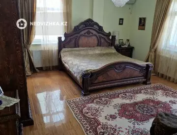 2-комнатная квартира, этаж 3 из 9, 102 м²