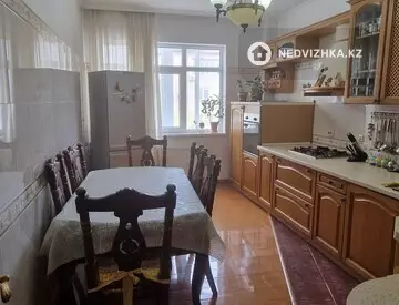 2-комнатная квартира, этаж 3 из 9, 102 м²