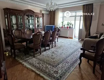 2-комнатная квартира, этаж 3 из 9, 102 м²
