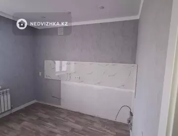 1-комнатная квартира, этаж 3 из 10, 37 м²