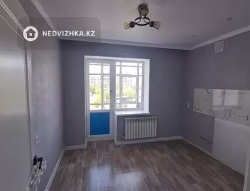 1-комнатная квартира, этаж 3 из 10, 37 м²