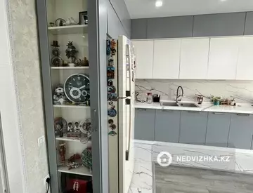 6-комнатная квартира, этаж 5 из 9, 228 м²