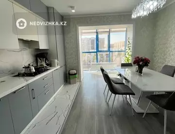 6-комнатная квартира, этаж 5 из 9, 228 м²