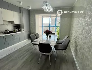 6-комнатная квартира, этаж 5 из 9, 228 м²