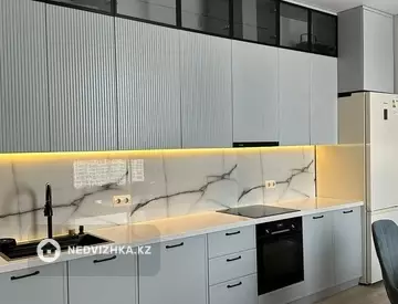 3-комнатная квартира, этаж 15 из 17, 99 м²