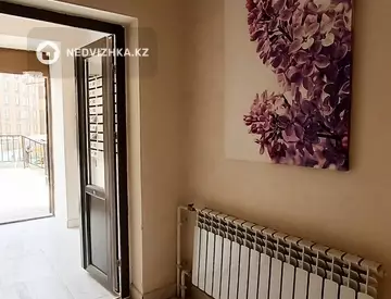 2-комнатная квартира, этаж 9 из 9, 51 м²