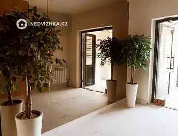 2-комнатная квартира, этаж 9 из 9, 51 м²