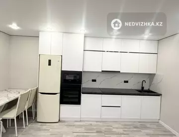3-комнатная квартира, этаж 3 из 9, 82 м²