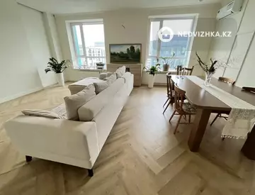 4-комнатная квартира, этаж 9 из 9, 135 м²
