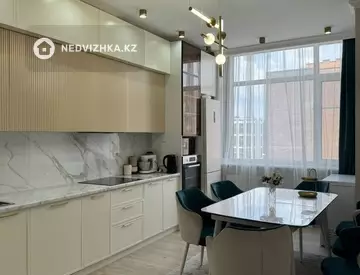 4-комнатная квартира, этаж 7 из 14, 120 м²