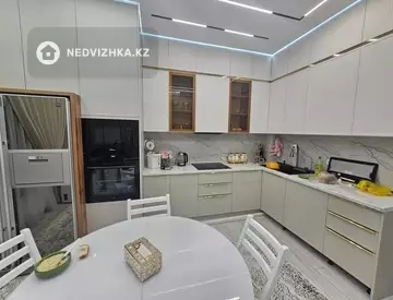 3-комнатная квартира, этаж 16 из 16, 90 м²