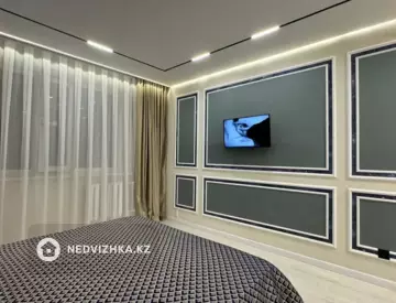 3-комнатная квартира, этаж 4 из 10, 74 м²