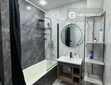 3-комнатная квартира, этаж 4 из 10, 74 м²