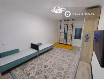 3-комнатная квартира, этаж 4 из 9, 90 м²