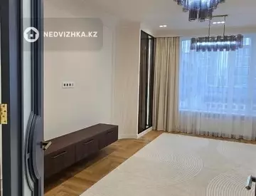 3-комнатная квартира, этаж 8 из 16, 100 м²
