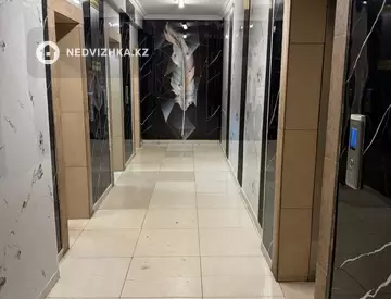 2-комнатная квартира, этаж 14 из 22, 63 м², на длительный срок