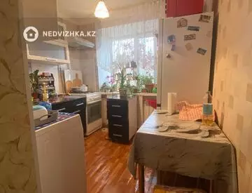 2-комнатная квартира, этаж 4 из 4, 40 м²