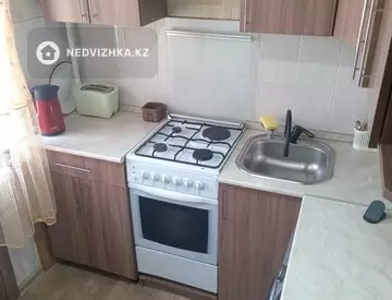 3-комнатная квартира, этаж 3 из 5, 50 м²