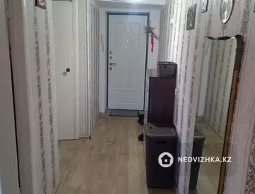 3-комнатная квартира, этаж 3 из 5, 50 м²