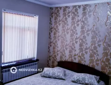 2-комнатная квартира, этаж 2 из 5, 76 м², посуточно