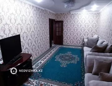 2-комнатная квартира, этаж 2 из 5, 76 м², посуточно