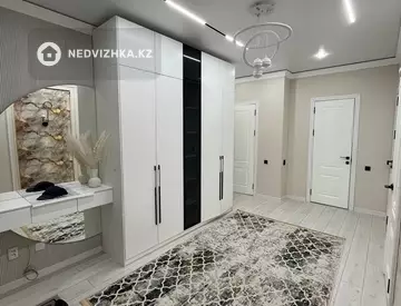 3-комнатная квартира, этаж 6 из 12, 90 м², на длительный срок