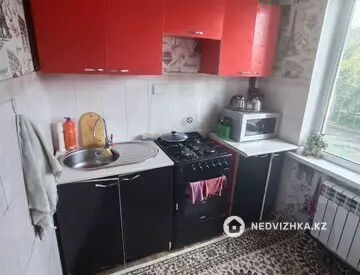 Подселение, 4 комн., 49 м²