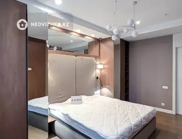 4-комнатная квартира, этаж 25 из 25, 130 м², на длительный срок