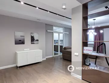 4-комнатная квартира, этаж 25 из 25, 130 м², на длительный срок