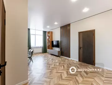4-комнатная квартира, этаж 12 из 15, 100 м²