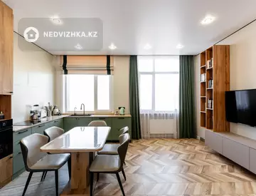 4-комнатная квартира, этаж 12 из 15, 100 м²