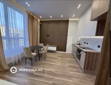 2-комнатная квартира, этаж 8 из 12, 40 м²