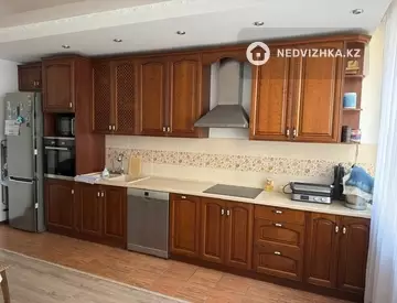 3-комнатная квартира, этаж 9 из 10, 92 м²