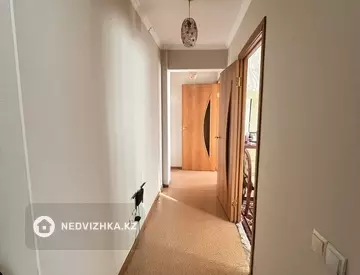 3-комнатная квартира, этаж 3 из 5, 59 м²